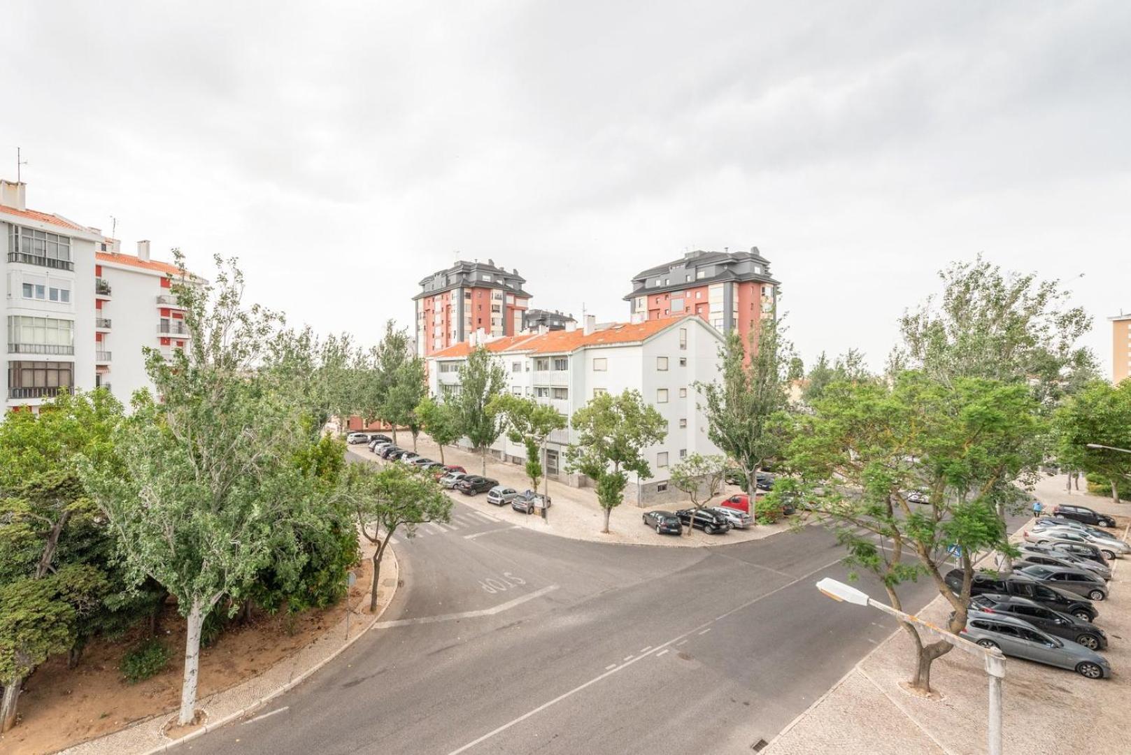 Guestready - Peaceful 1 Bedroom Abode In Estoril Kültér fotó